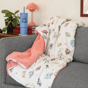 Animal Crossing Nintendo Store Exclusive Village Plush Throw Blanket *Rare*